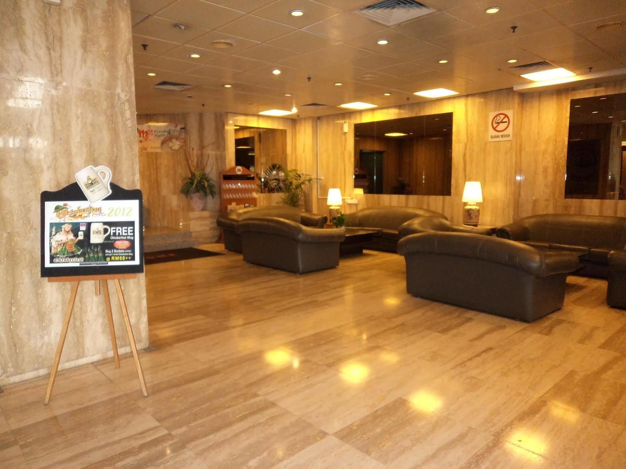 The Emperor Hotel Малакка Экстерьер фото